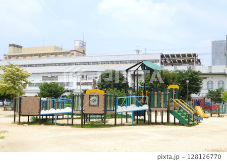 JR住道駅前の児童公園（末広公園・大阪）1 128126770
