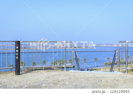 湖西市、今切の丘から眺める弁天島の遠景 湖西市、今切の丘から眺める弁天島の遠景 128128093