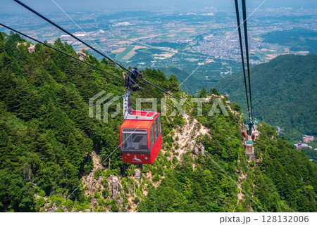夏の御在所ロープウエイ『ゴンドラ内からの風景』 128132006