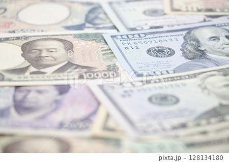 ドル 日本円 ドル 日本円 128134180