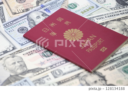 ドル パスポート 128134188