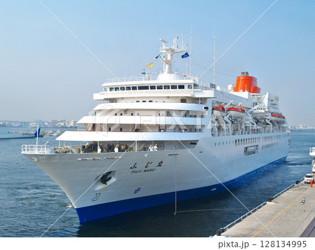 横浜・大さん橋に着岸する在りし日のふじ丸（2026年8月） 128134995