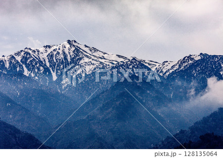 日本百名山宮之浦岳　世界自然遺産屋久島(冬 128135064
