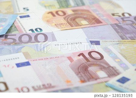 ユーロ ユーロ 128135193