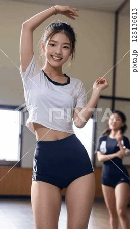 教室でセクシーダンス 128136613