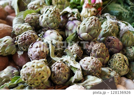 アーティチョーク 128136926