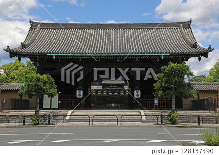 東寺の南大門 東寺の南大門 128137390