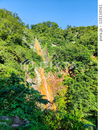 夏の妙高山登山（燕登山道：称明滝と光明滝） 128138561