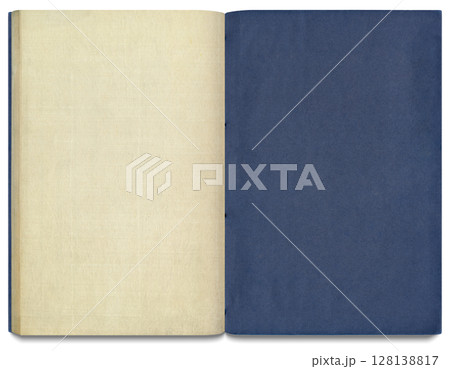 古い時代の和綴じ青本、四つ目綴じの見開き冊子 128138817