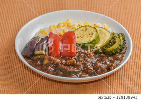 夏の味覚　夏野菜カレー 128139943