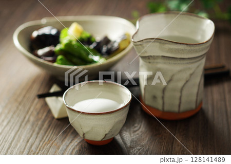 日本酒と茄子の揚げびたし 日本酒と茄子の揚げびたし 128141489