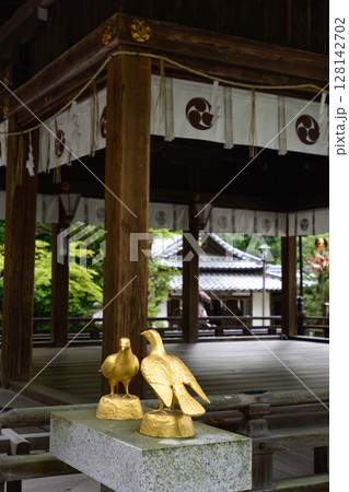 日牟禮八幡宮 金の鳩像 日牟禮八幡宮 金の鳩像 128142702