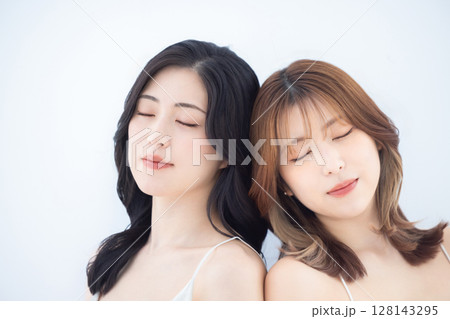 若い女性の美容イメージ 若い女性の美容イメージ 128143295