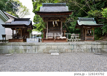 日牟禮八幡宮　末社三社（天満宮・常盤神社・宮比神社） 128143702