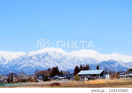 3月の信濃大町からの北アルプス　　　信州の山々　　　信州の風景 128143865