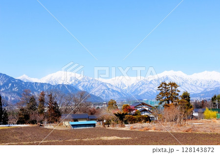 3月の信濃大町からの北アルプス　　　信州の山々　　　信州の風景 128143872