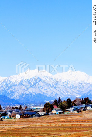 3月の信濃大町からの北アルプス 信州の山々 信州の風景 3月の信濃大町からの北アルプス 信州の山々 信州の風景 128143978