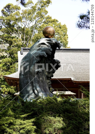 出雲大社 ムスビの御神像 荒波上の幸魂奇魂 128144709