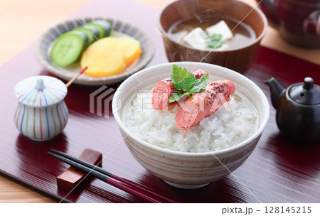 焼きたらこ茶漬け 和風朝食イメージ 128145215