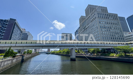 夏の大阪　京橋　OBP周辺の風景 128145690