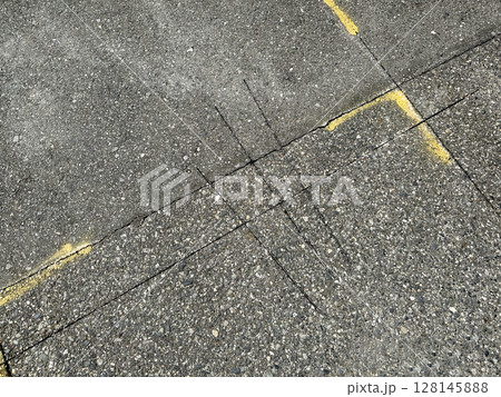 地面、アスファルト、テクスチャ、質感、ひび割れ、道路 128145888