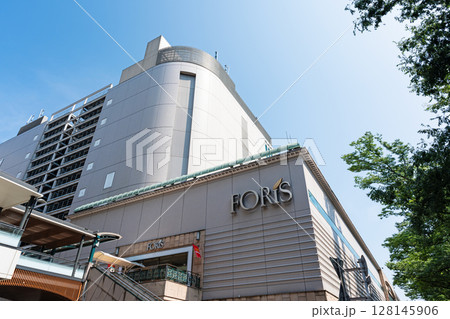 ミッテン府中　FORiS　京王線府中駅前のショッピングセンターでお買物　東京都府中市宮町 128145906