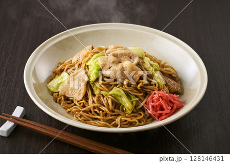 美味しそうなソース焼きそば 128146431
