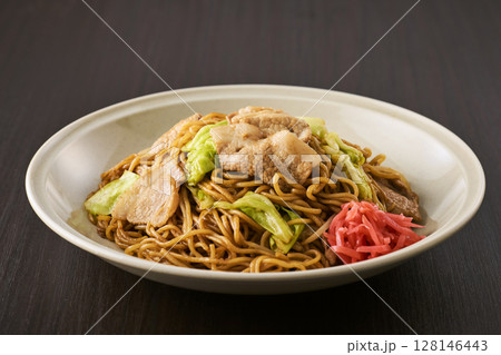 美味しそうなソース焼きそば 128146443