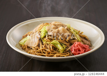 美味しそうなソース焼きそば 128146444