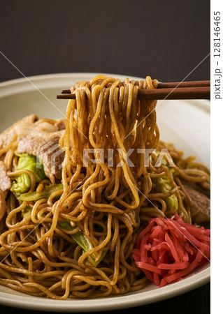 美味しそうなソース焼きそば 128146465