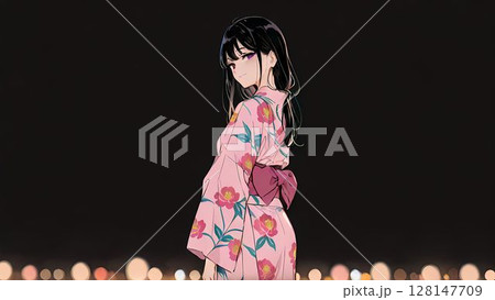 夜にピンクで花柄の浴衣を着た女性 128147709