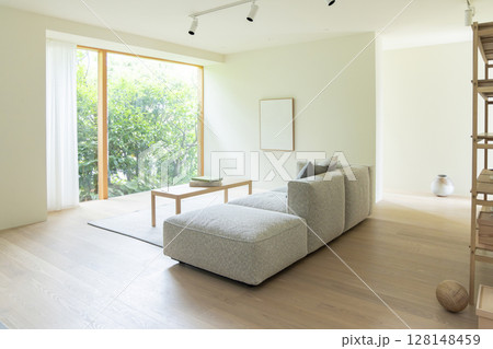 無機質なリビング 128148459
