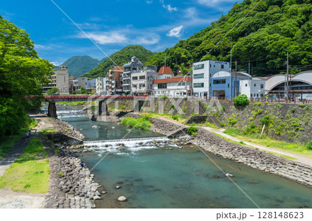 《神奈川県》箱根湯本・温泉街 《神奈川県》箱根湯本・温泉街 128148623