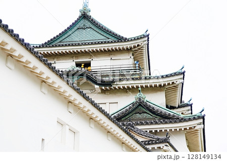 和歌山市 和歌山城 天守閣（大天守）と土塀（西方向から 初夏） 128149134