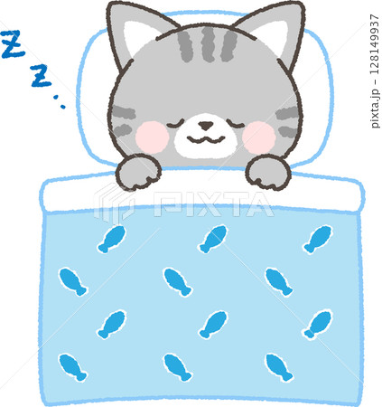 布団に入って眠るサバトラネコ 128149937