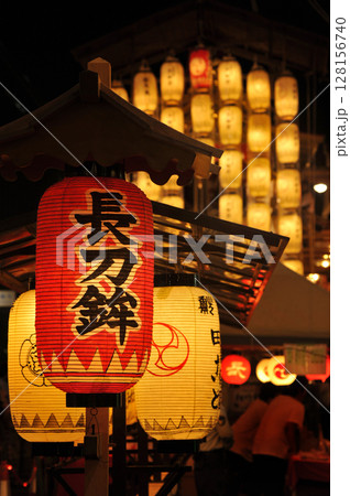 祇園祭、宵山の長刀鉾 128156740