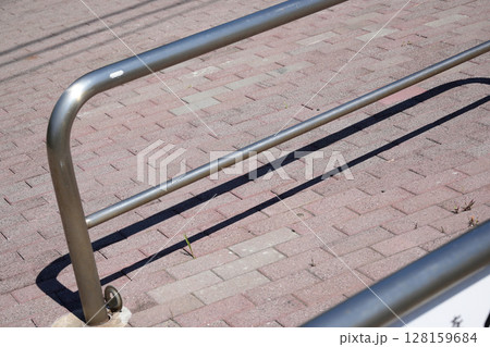 公園の車止め 公園の車止め 128159684