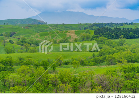 （熊本県）阿蘇・押戸石（おしといし）の丘から眺める景色 128160412