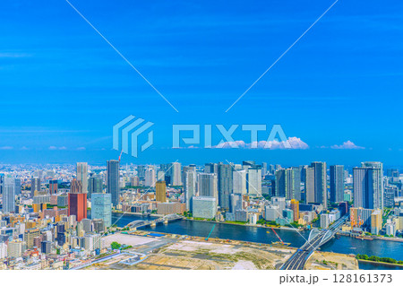 日本の東京都市景観 7月。新時代へ。築地市場跡地などを望む。再開発へ…=4日 日本の東京都市景観 7月。新時代へ。築地市場跡地などを望む。再開発へ…=4日 128161373