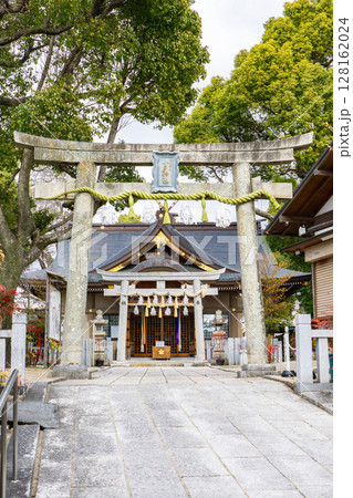 兵庫県川西市小戸の小戸神社（おおべじんじゃ）　鳥居 128162024