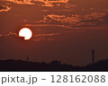 湖畔の夜明け 128162088