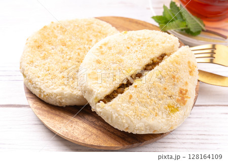 平焼きカレーパン 平焼きカレーパン 128164109