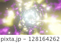 ものすごいスピードで駆け抜ける光の軌跡　カラフルな光の背景 128164262