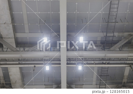 展示会場　照明　天井 128165015