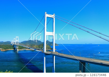 【愛媛県】来島海峡展望館から見た来島海峡大橋と来島海峡（しまなみ海道） 128173446