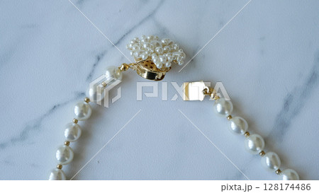 真珠の素敵なアクセサリー 128174486