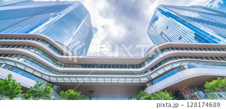 「東京都」高輪ゲートウェイシティの風景 港区 「東京都」高輪ゲートウェイシティの風景 港区 128174689