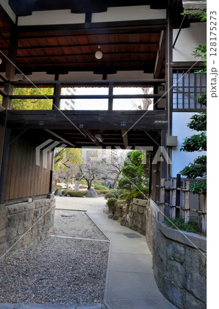 四天王寺　本坊庭園　極楽浄土の庭 128175273