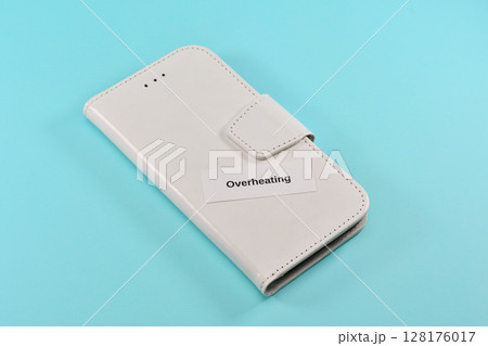 スマホの熱暴走のイメージ スマホの熱暴走のイメージ 128176017