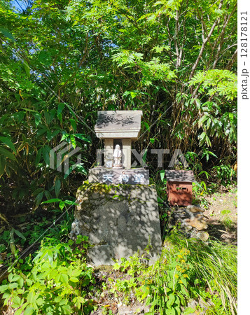 夏の妙高山登山（燕登山道：天狗堂） 128178121